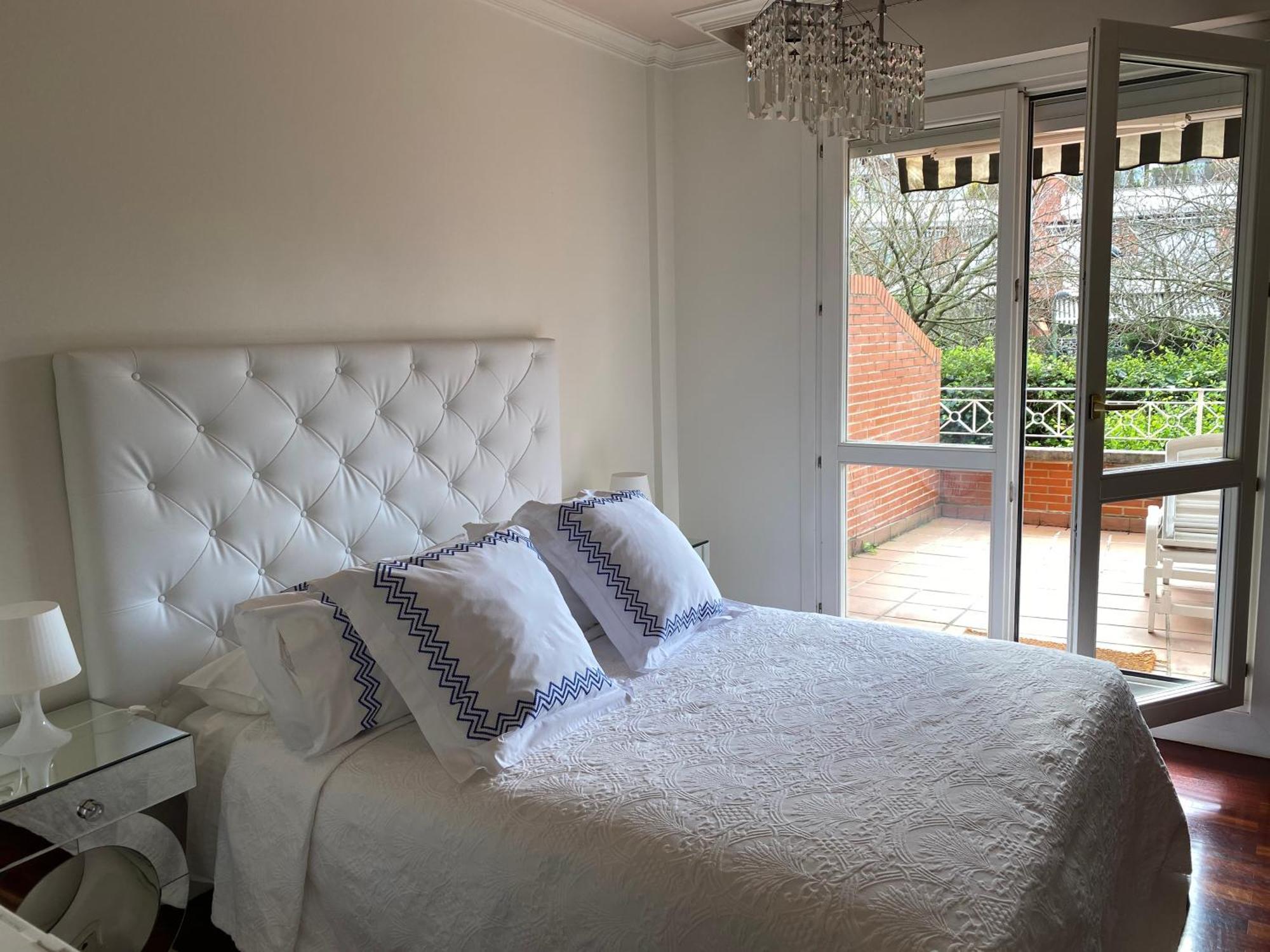 Apartamento Con Jardin Getxo Exterior photo